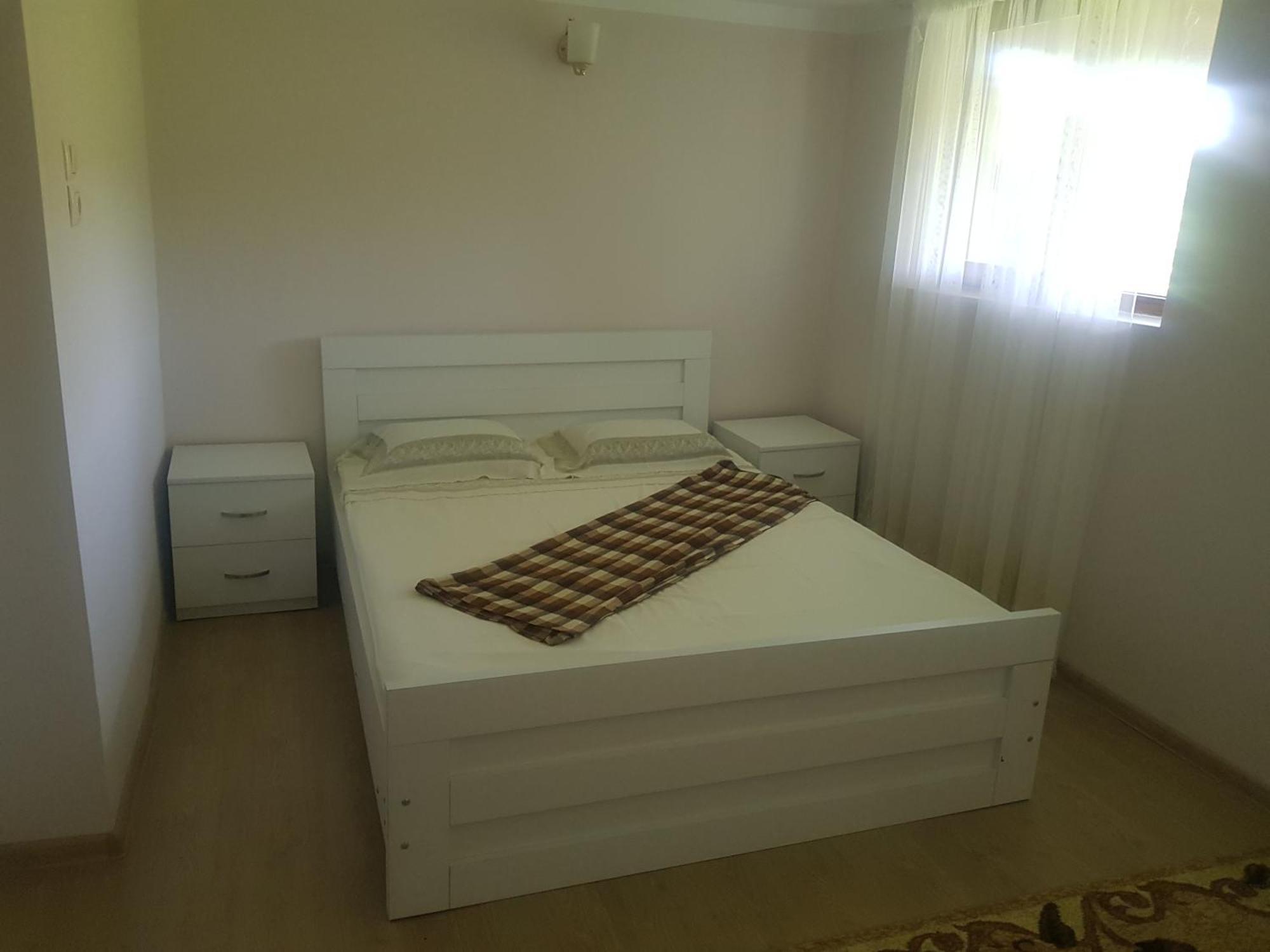 Hotel Shaumiani Koutaïssi Extérieur photo